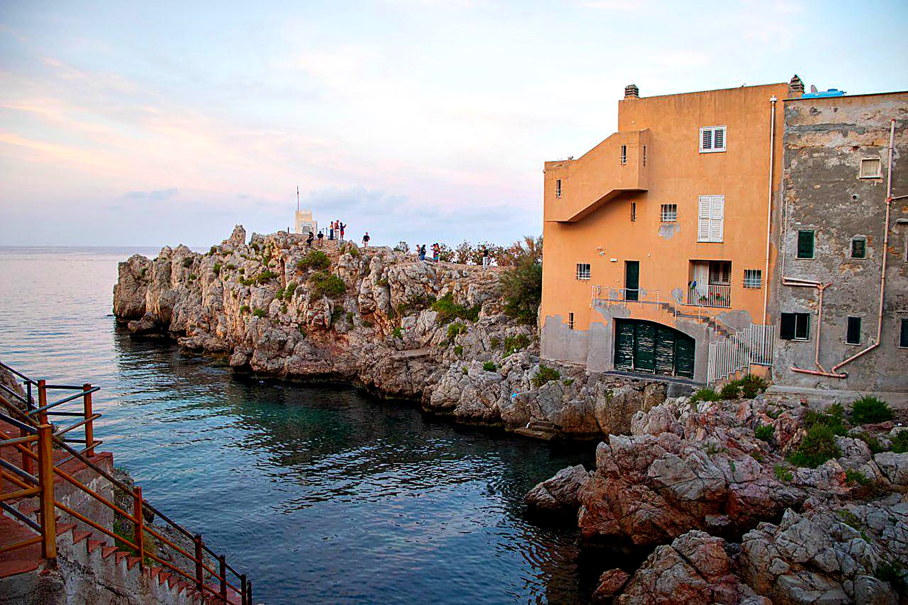 La costa di Mongerbino